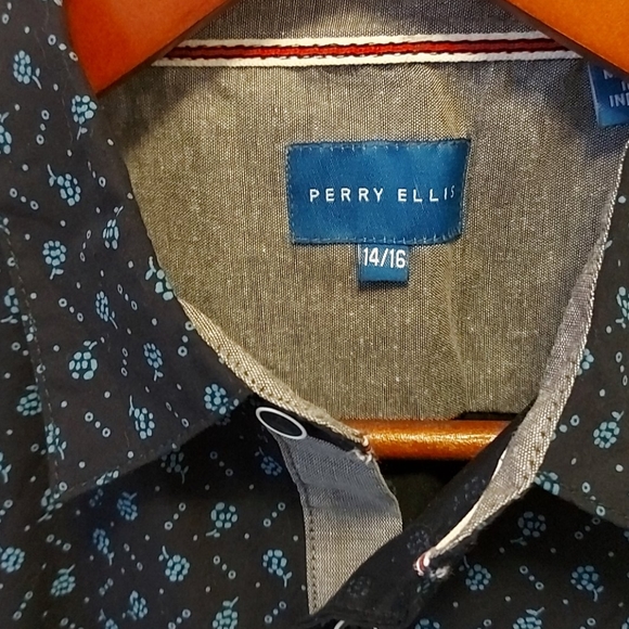 Perry Ellis button down boys - Picture 2 of 6